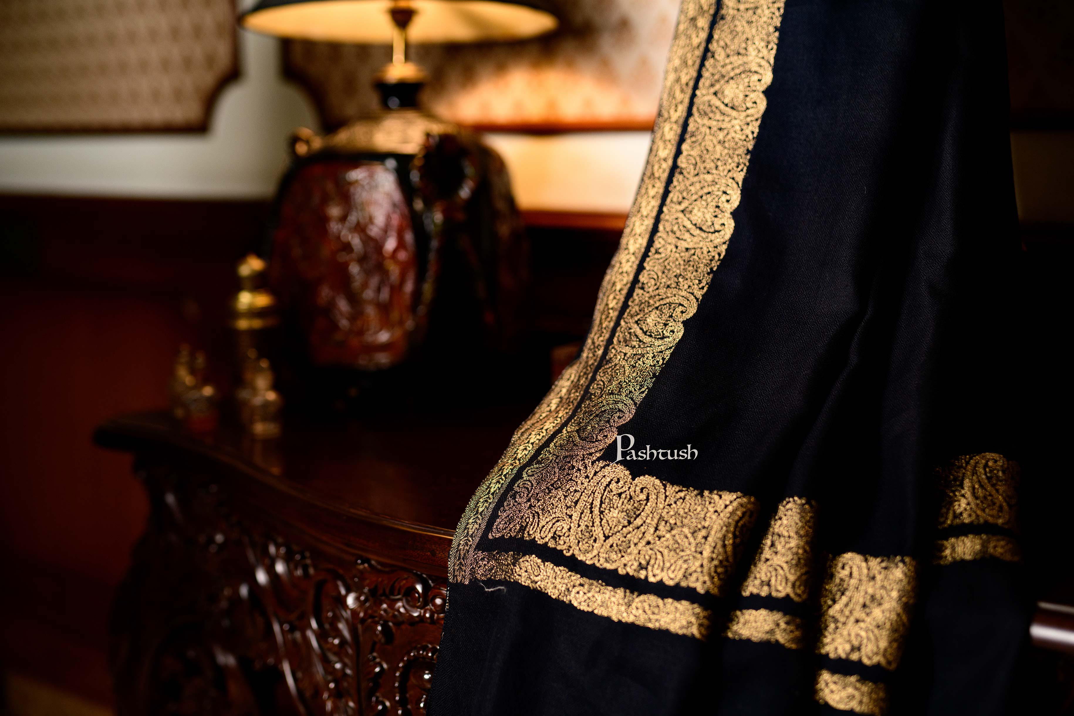 Pashtush Mens Extra Fine Count Wool Shawl, Metallic Tilla Border Weave, Full Size