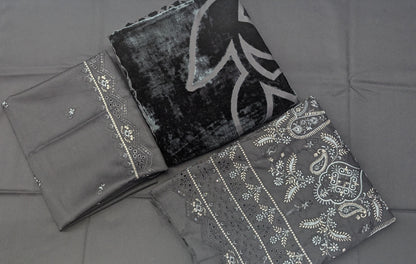 Elegant Embroidered Marina 3-Piece Suit with Warm Pluchi Shawl